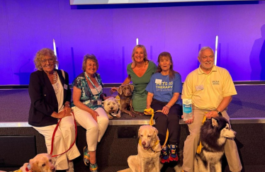 Dame Caroline Dinenage MP with 2023 winners Pets As Therapy